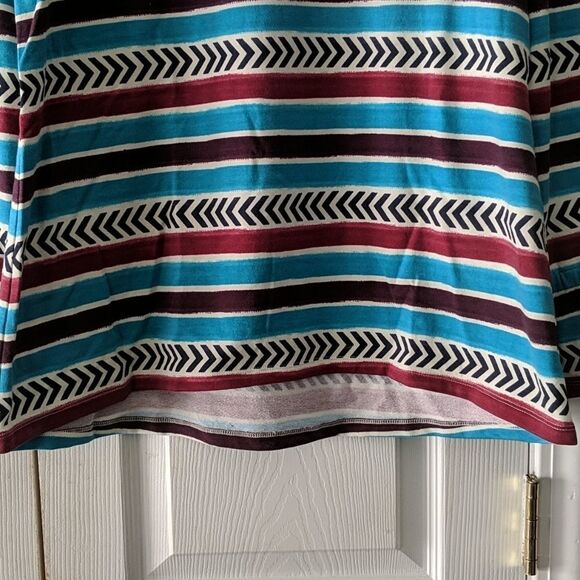 Crown & Ivy striped top Sz M NWT - Picture 2 of 6
